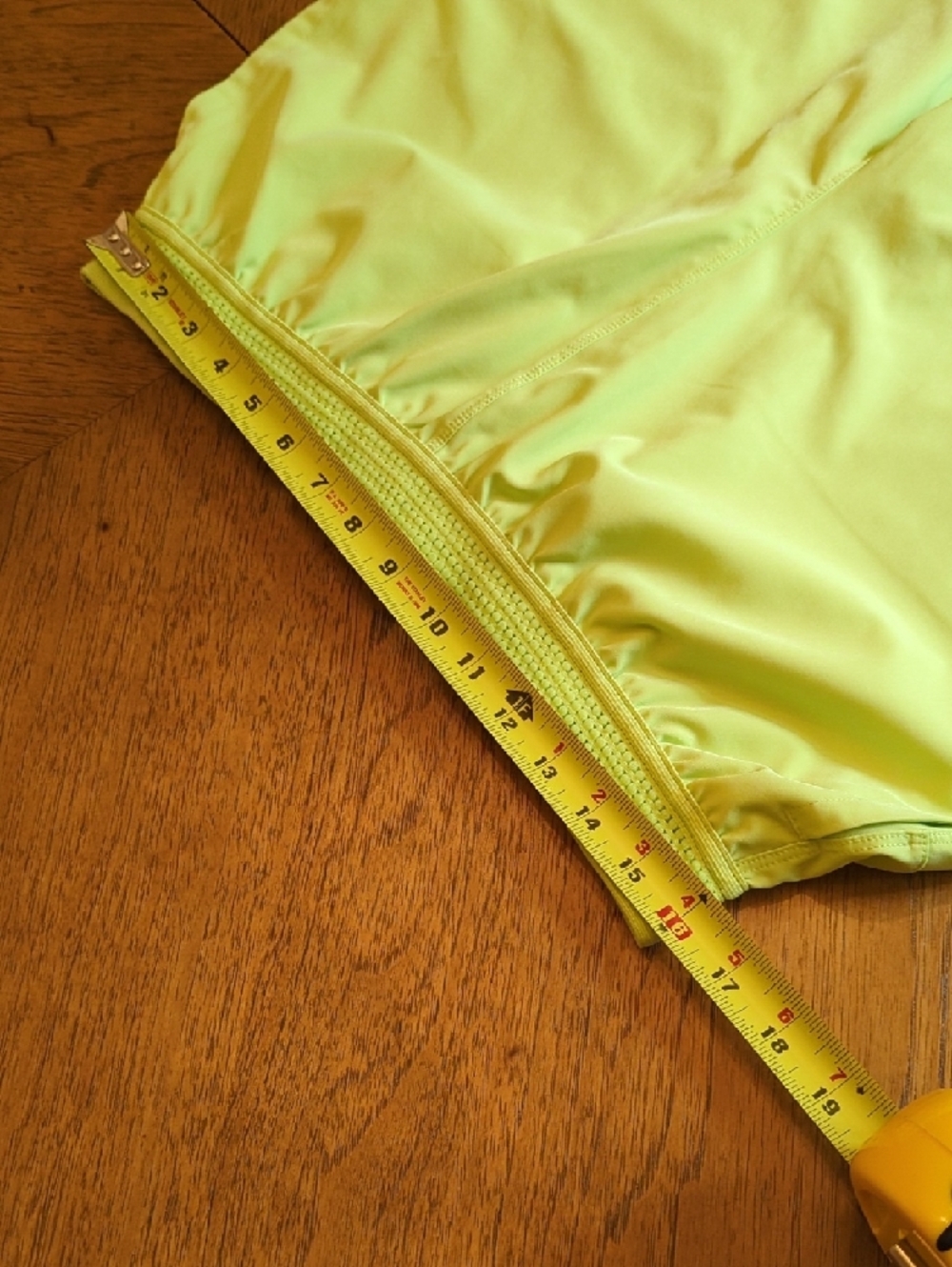 Men's Fabletics Fundamental Shorts Neon Lime Athletic Lined Shorts - Picture 3 of 10